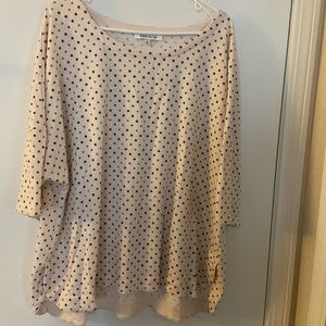 🌹- Women’s pink and gray polka dot top